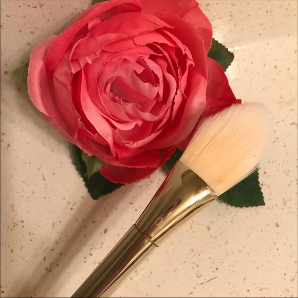 "Real Techniques" - Picture 1 of 4